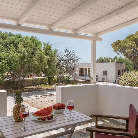Apartment Manolis And Filio Plaka (Milos)