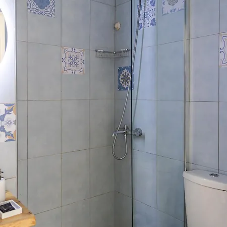 κypraios Plaka (Milos)