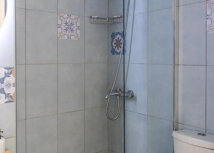 κypraios Plaka (Milos)